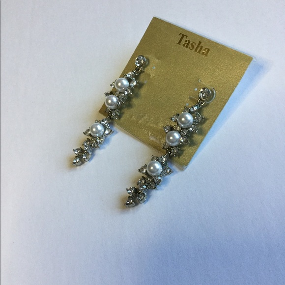 TASHA FAUX PEARL AND CRYSTAL DROP EARRINGS SILVER NWT - Picture 9 of 11